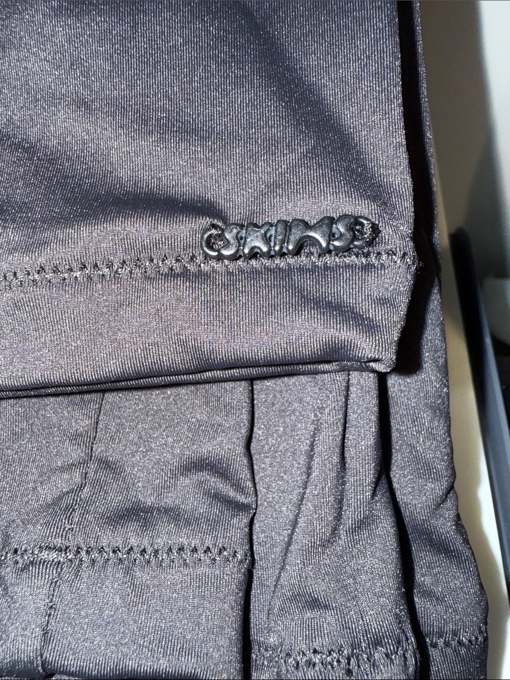 Skims Signature Swim 3/4 Swim Pants Onyx - Picture 4 of 4